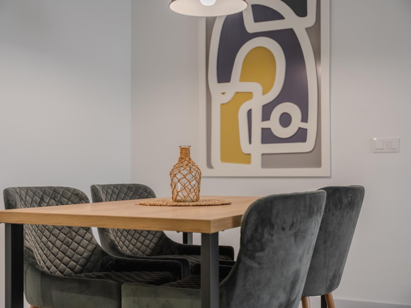 Apartamento de dos dormitorios con piscina y pista de tenis en Costa Adeje
