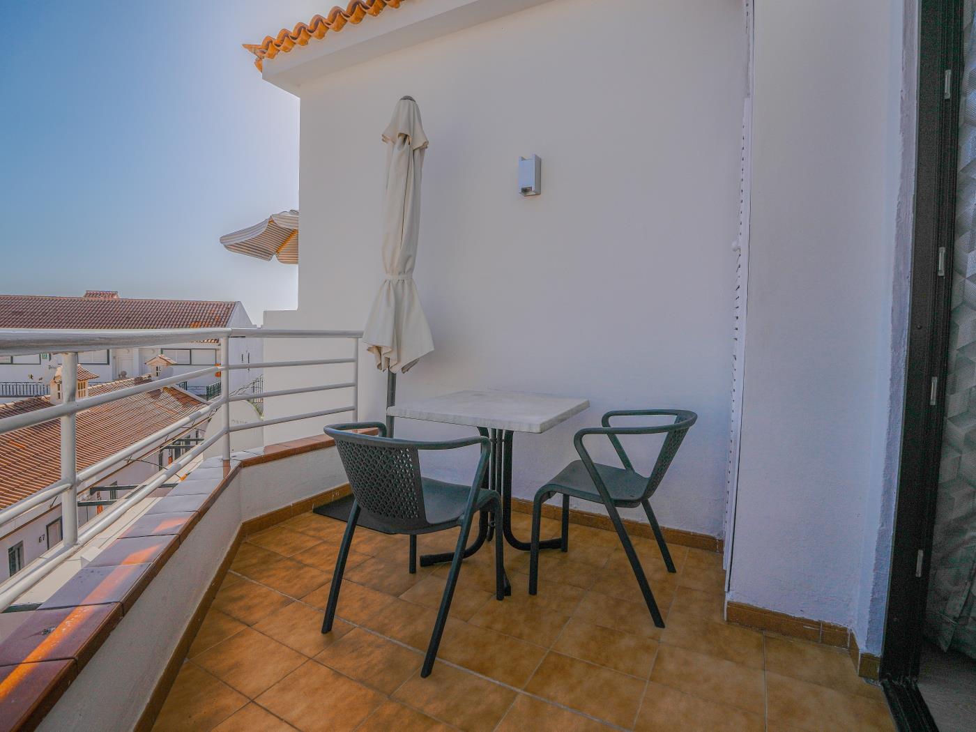 Apto. con piscina a pasos de la playa en Los Cristianos